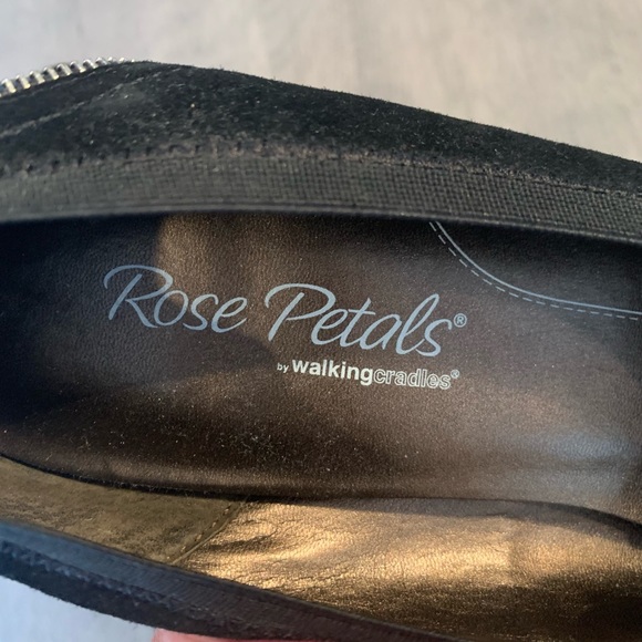 Walking Cradles black suede/patent leather heels with silver zipper detail. - Picture 8 of 14